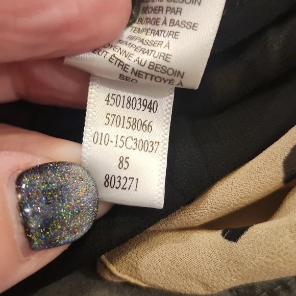 Chico's Black and Tan  Patterned Blouse Size L (2) - Picture 7 of 9